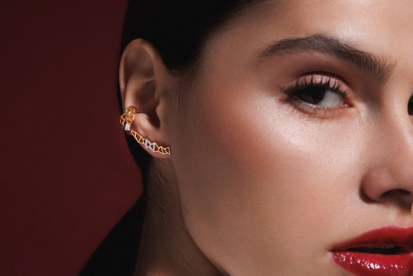 THE REFLECTION SINGLE CLIMBER EARRING